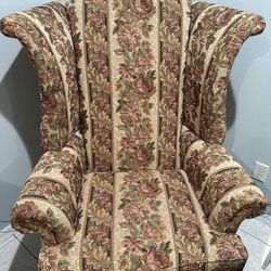 Beautiful Big Accent Chair 😍