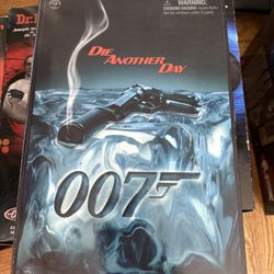 NEW 007 Die Another Day Pierce Brosnan as James Bond Sideshow Toy Figure SEALED
