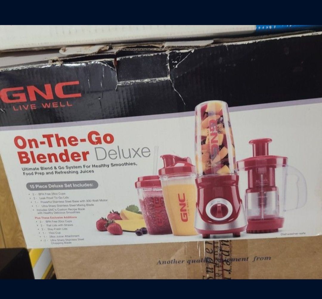 GNC portable blender.