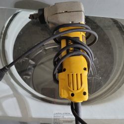 Dewalt 16-Gauge Corded Metal Shears