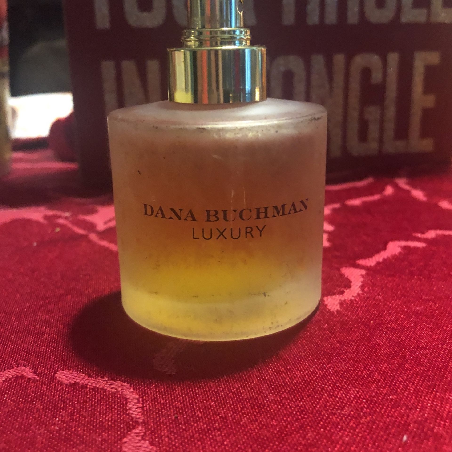 Dana Buchman Luxury Perfume