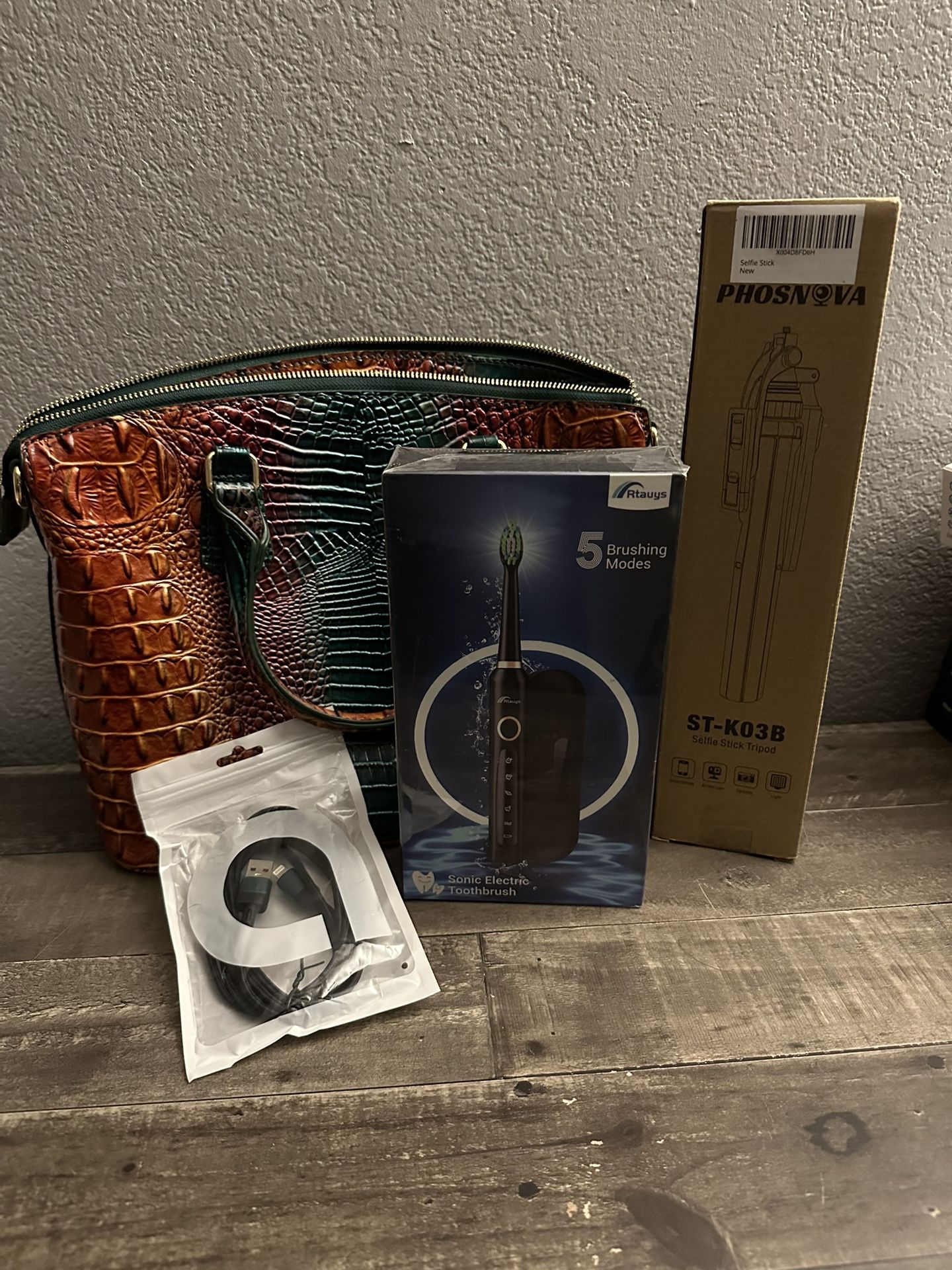 Faux Crocodile bag bundle 