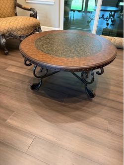 round coffee table
