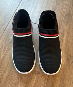 Danskin Slip-On “Sock” Mesh Shoe - size 9 - pickup only