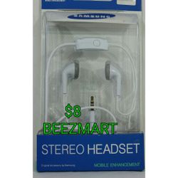 headphones/earphones