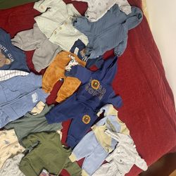 Baby Boy Clothes Bundle Size 0-3 Months  (30 Pz)