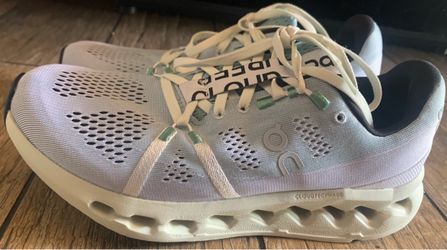 On cloud size 9 women