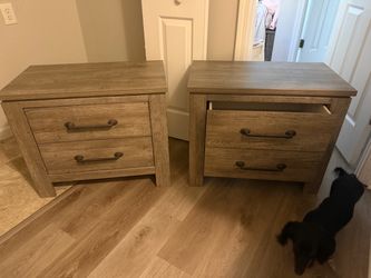 2 nightstands 2 matching dressers 1 mirror