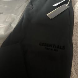 Black Essentials Sweats