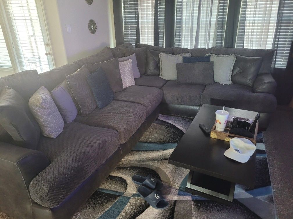 Dark Gray Sectional With Futon 