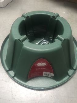 8ft Christmas tree stand. Brand new!