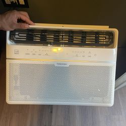 AC Window Unit 