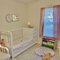 Crib And Toddler Bed , Changing Table  3 In 1