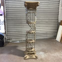 Spiral Iron Shelf w/Ornate Top and Base