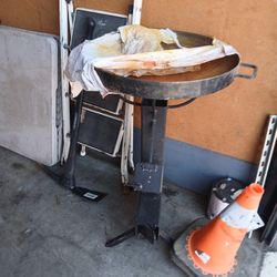  Selling Disco Disk For Cooking Fish Chicken Deep-fried Tacos With Wood Burning Stand Like A Torch  Never Used $200 Firm