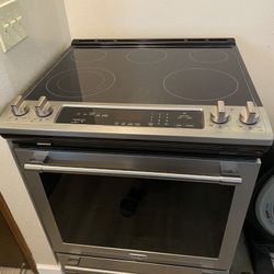 Whirlpool Oven/Range $750