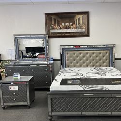 4PC King Bedroom Set w/ LED Lights 