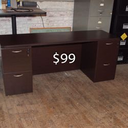 24x72 single pedestal desk
