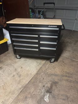 Husky tool chest