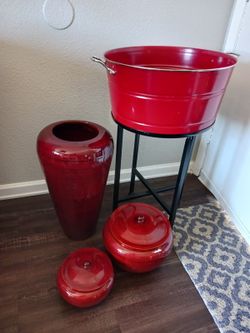 Stunning 4-Piece Crimson Red Home Decor Set - Excellent Condition