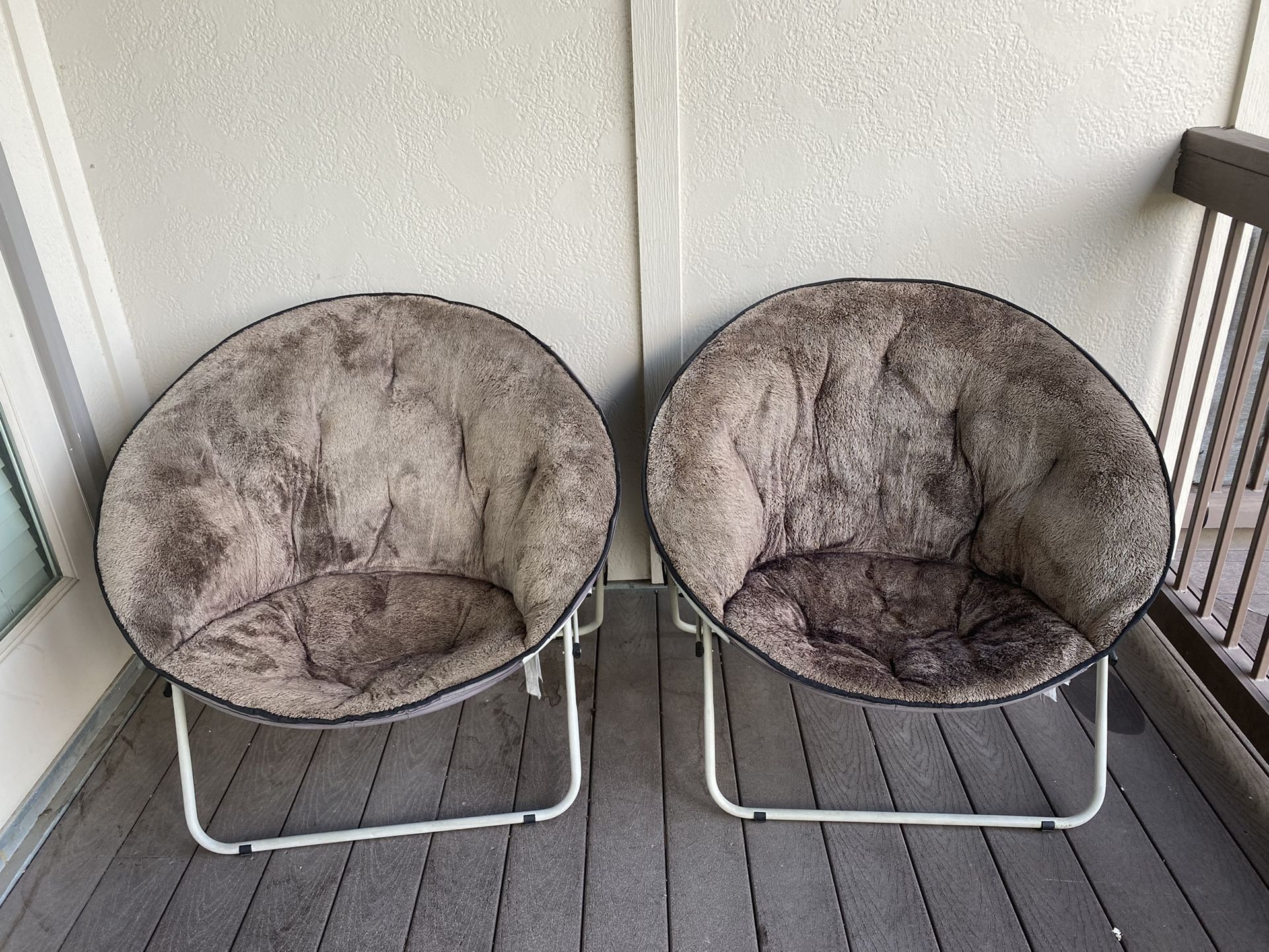 Super Soft Saucer Chairs 