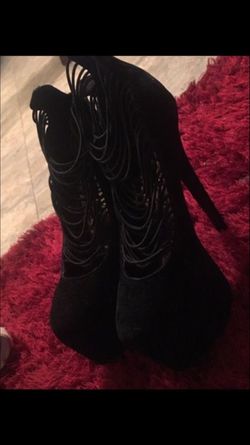 Shrek Black heels size 8