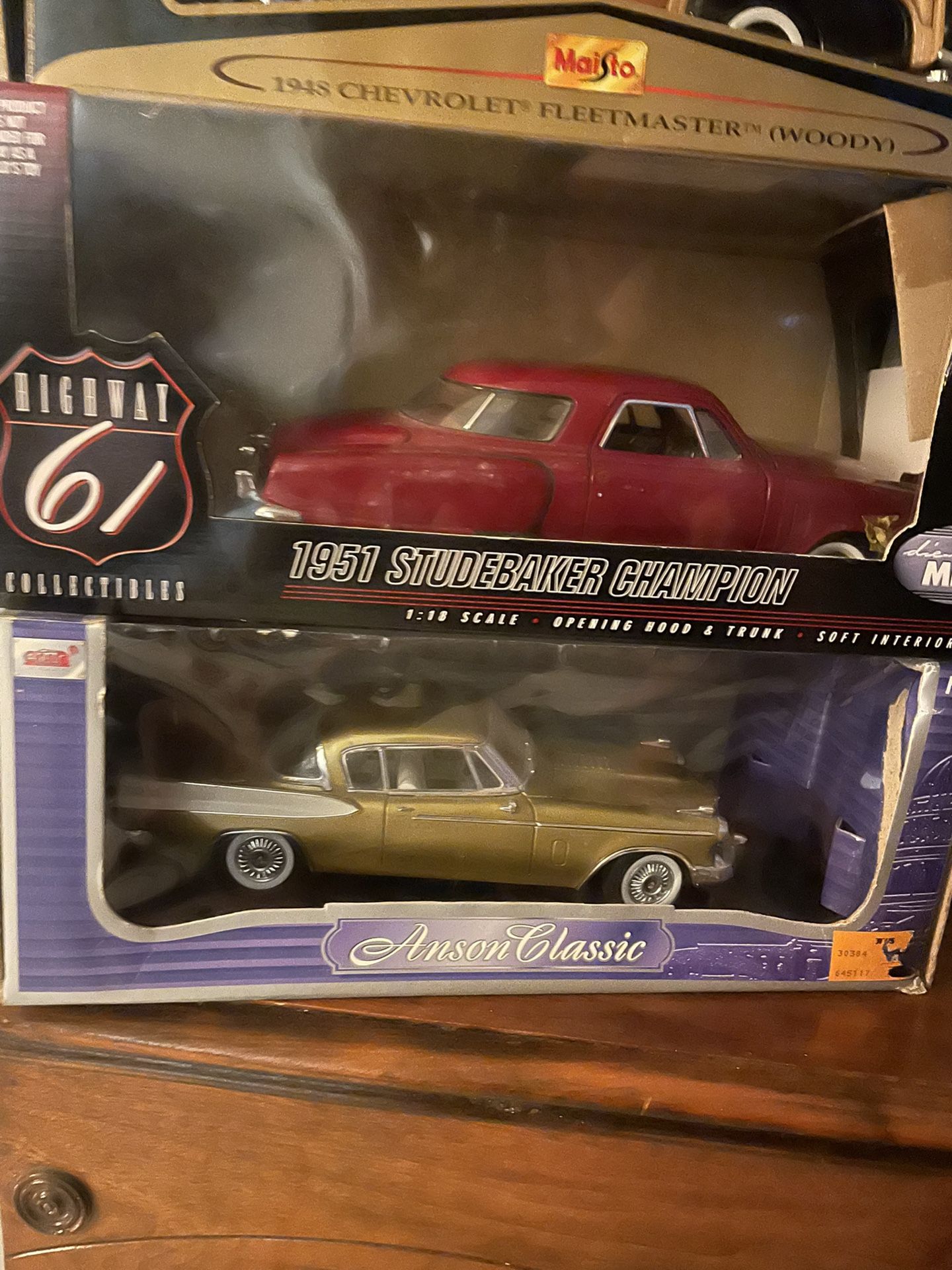 1:18 Cast Cars