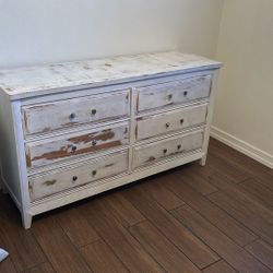 Dresser 6 Drawers 