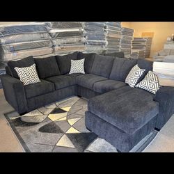 U SHAPED BLACK SECTIONAL SOFA VERY COMFORTABLE 