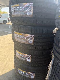(4) 255/40R20 SET OF NEW TIRES BLACKHAWK 50.000 MILES ! XL EXTRA LOAD TIRES ! INSTALLED AND BALANCE