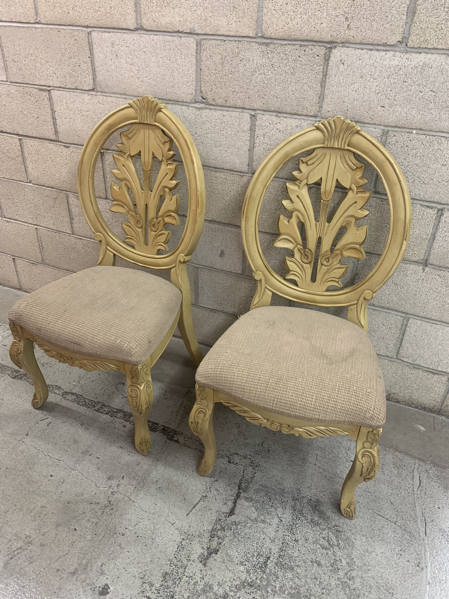 Pair Of Chairs/Set Of Chairs/ Round Back Chairs/ Kitchen Chairs 