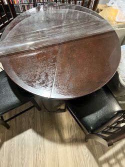 Dining room table and chairs for sale