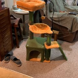 Cat tree