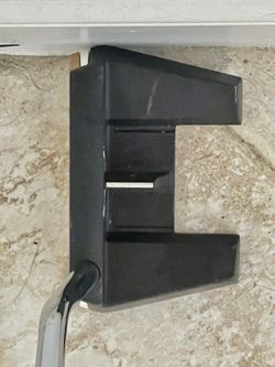 Cleveland golf Mid Size ELEVADO Putter