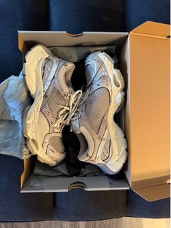 Balenciaga Stapler Sneaker Beige Grey Size 43