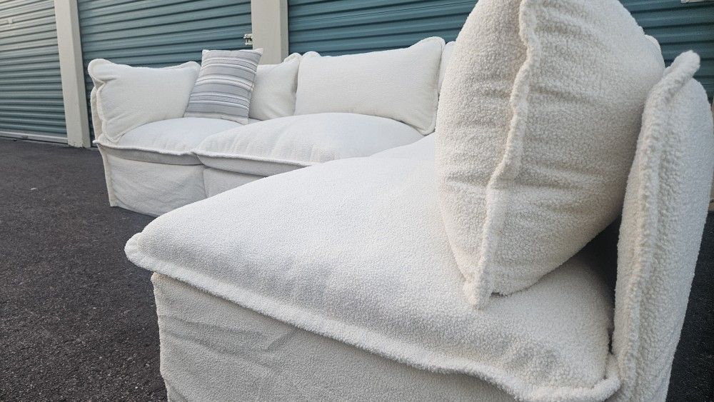 FREE DELIVERY!!! Anabei "4pc Modular" Sectional Couch WHITE ($2K Retail...60% OFF!!!)