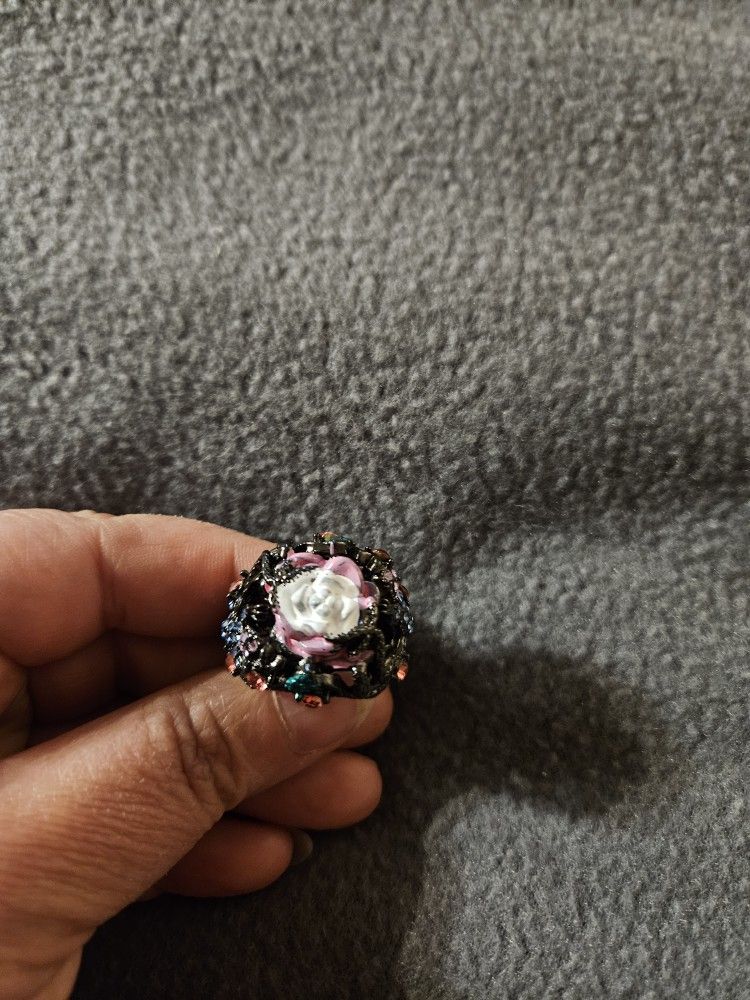 White Rose 🌹 Cocktail Ring