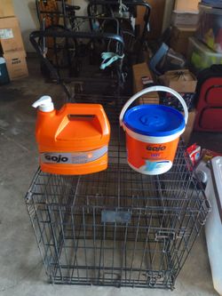 Gojo hand cleaning