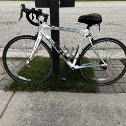 Cannondale Synapse Road bike. 