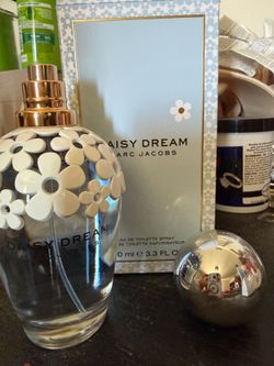 Daisy Dream Marc Jacobs Perfume