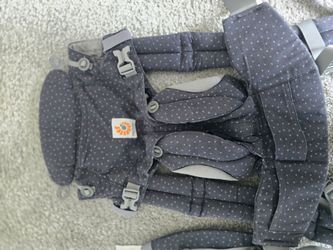 Ergobaby baby carrier