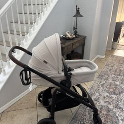 Maxi Cosi Tayla Max Modular stroller