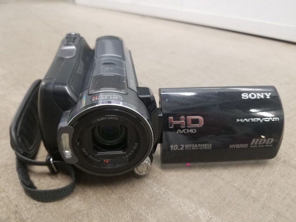 Sony HDR-SR11 12x Optical Stabilized Zoom, 60GB HD, 16GB memory produo-hg card and NP-FH100 battery