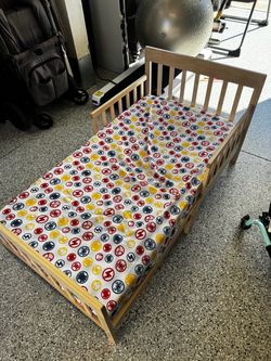 Toddler Bed Great condition!