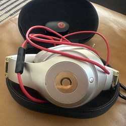 Beats - Studio Pro - Wireless Noise Cancelling Over-the-Ear Headphones - Gold & Tan Kim Rare