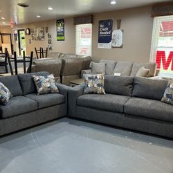 New Sofa & Loveseat Set 