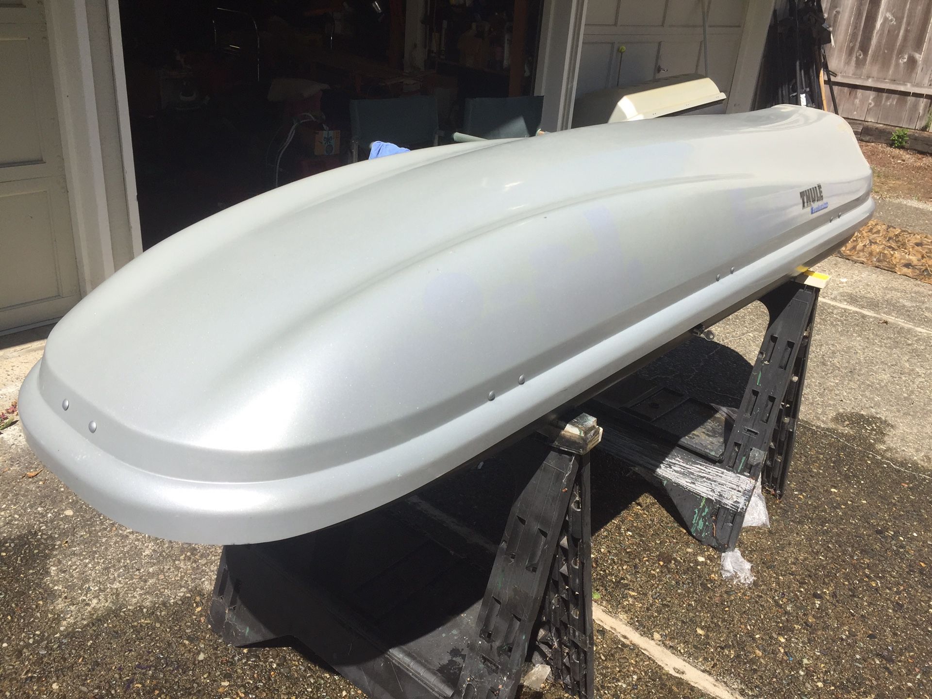 Thule Evolution 1200 Cargo Box for Sale in Auburn, WA OfferUp