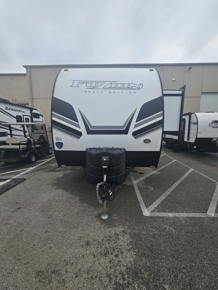 2022 Keystone Impact 25 v