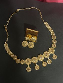 Brand New Gorgeous Indian necklace 3 Piece Set