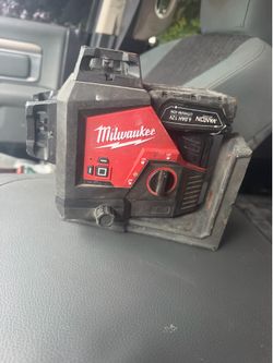 Milwaukee laser
